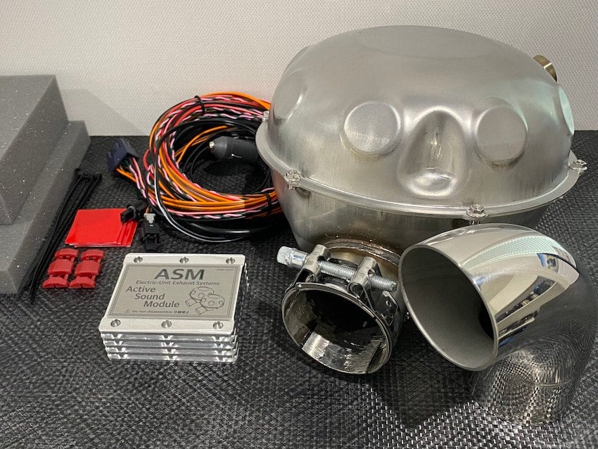 アクティブサウンドモジュールで本物そっくりのマフラーサウンド